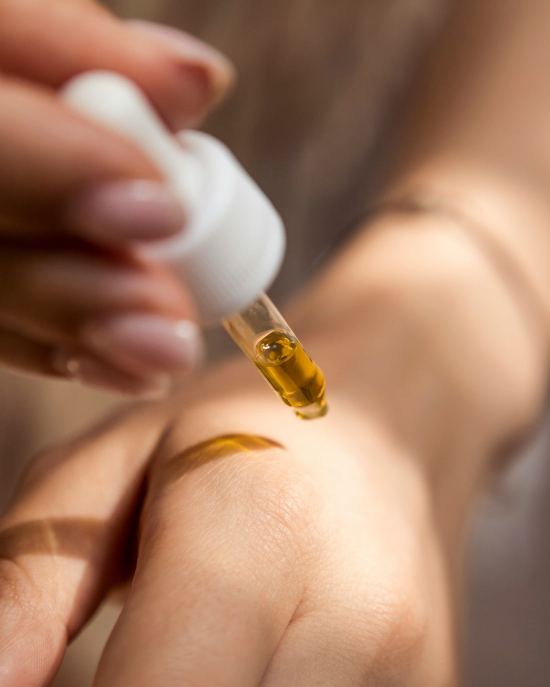 Attar vs Oil Perfume: What's the Difference?